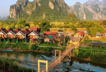 Vang Viêng hoang sơ hùng vĩ